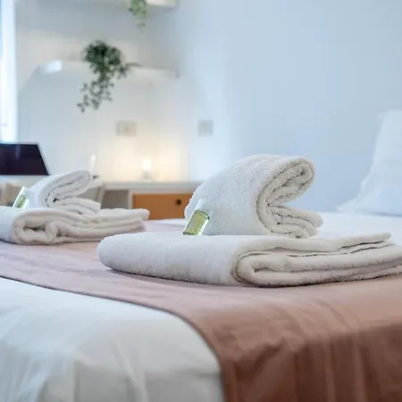 Appartamento Duomo 10 Minutes Away Spacious 5 Pax Balcony Wifi Ac *