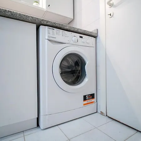 Appartamento Duomo 10 Minutes Away Spacious 5 Pax Balcony Wifi Ac Milano